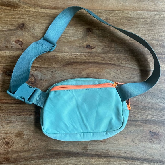 Lulu belt bag - Picture 2 of 3